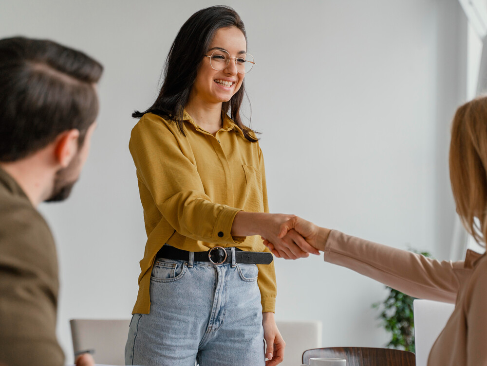 Tu aimes la compta et tu as la bougeotte ? 